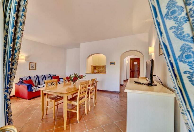 Апартаменты 1 Спальня, Villas With Air Conditioning And Private Outdoor Area Just A Few Minutes From La Pelosa