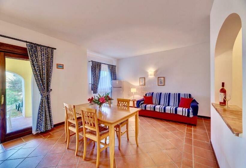 Апартаменты 1 Спальня, Villas With Air Conditioning And Private Outdoor Area Just A Few Minutes From La Pelosa