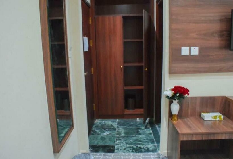 اتاق استاندارد سه نفره, فندق ودام 4 العزيزية