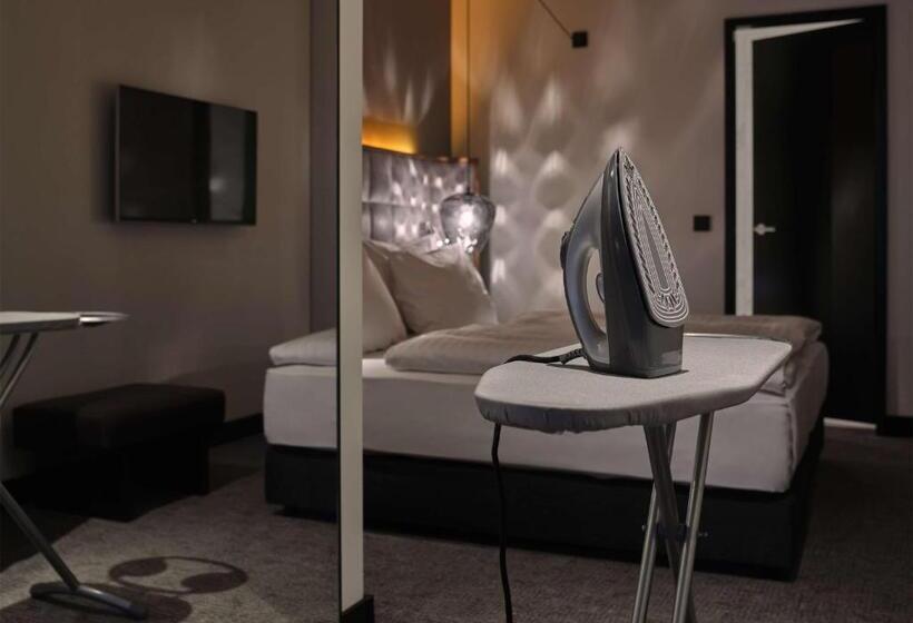 Студия Премиум, Adina Apartment Hotel Nuremberg