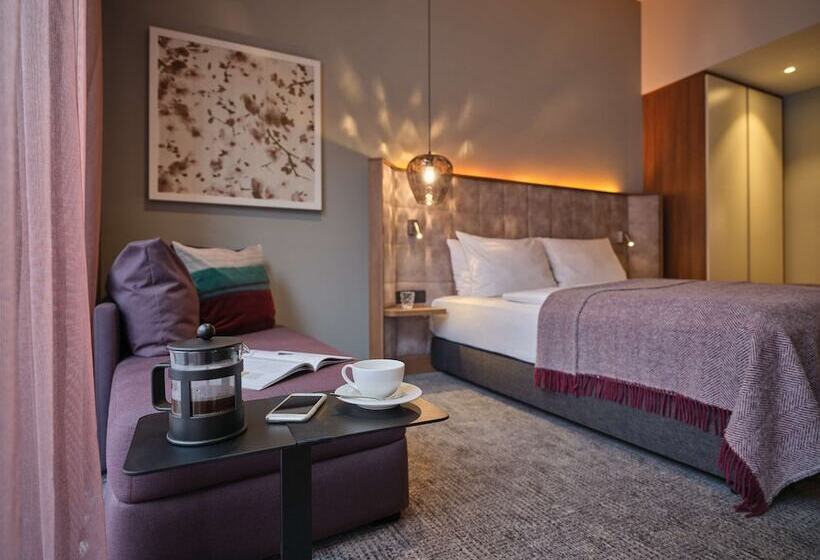Студия Премиум, Adina Apartment Hotel Nuremberg