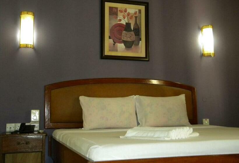 اتاق استاندارد یک نفره, Iris Hotel Dar Es Salaam