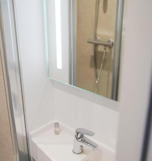 Номер Стандарт Трехместный, Kyriad Direct Nevers Nord  Varennes Vauzelles