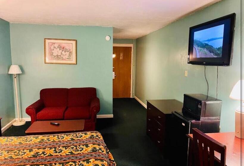 Люкс Повышенной Комфортности, Economy Inn Of Greenville, Near Ecu Health Center