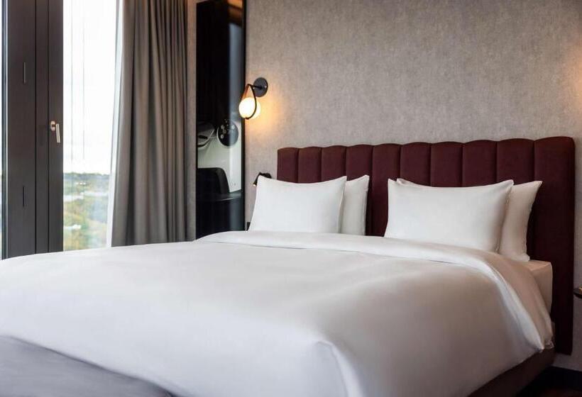 Quarto Estandar, Radisson Blu Hotel At Porsche Design Tower Stuttgart