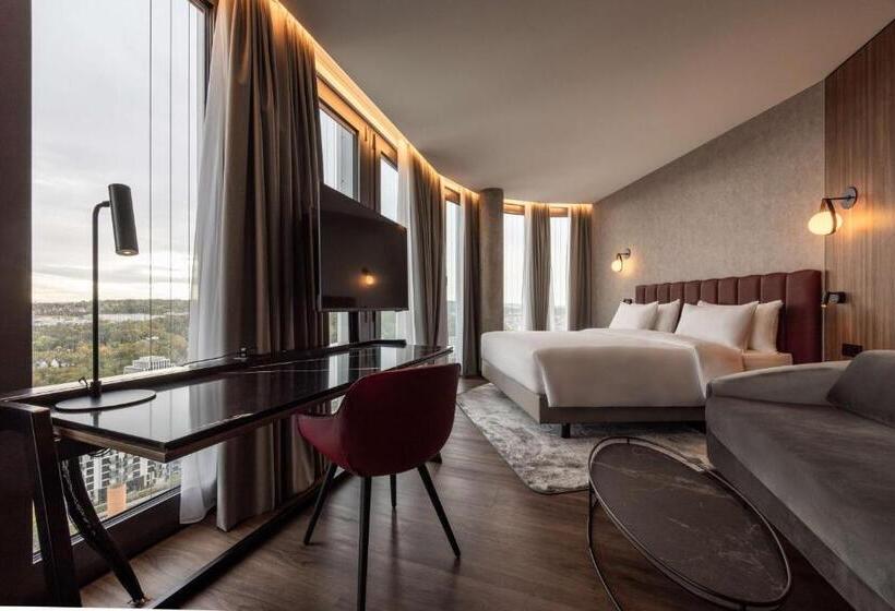 Suíte Júnior, Radisson Blu Hotel At Porsche Design Tower Stuttgart