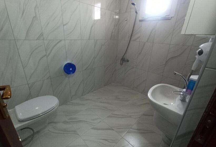 带1个卧室的带阳台的公寓, Yeşi̇lalan Otel