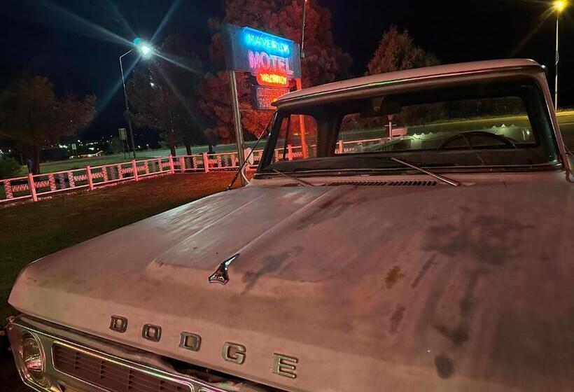 Номер Стандарт, Maverick Motel