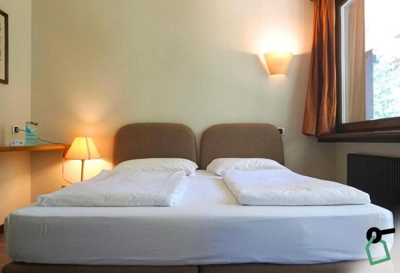Студио Стандарт с Балконом, Hotiday Apartment Collection   Campiglio Grostè