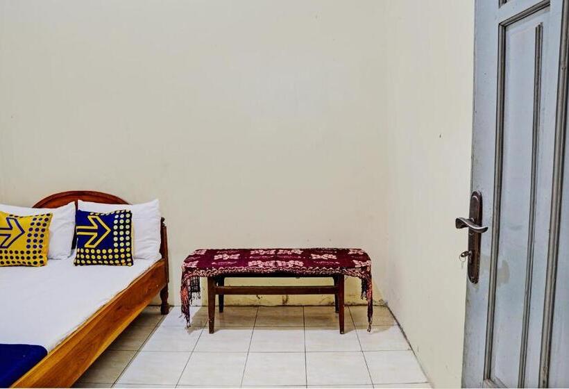 Номер Economy, Spot On 93108 Homestay H. Syarif Syariah   Ra Kartini