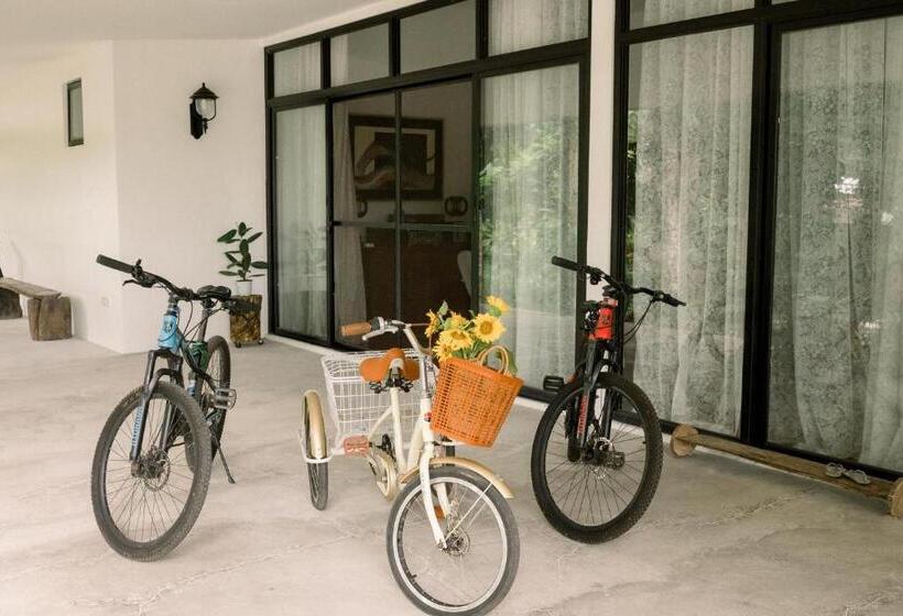 اتاق لوکس, Balai Benedicere Bed & Breakfast