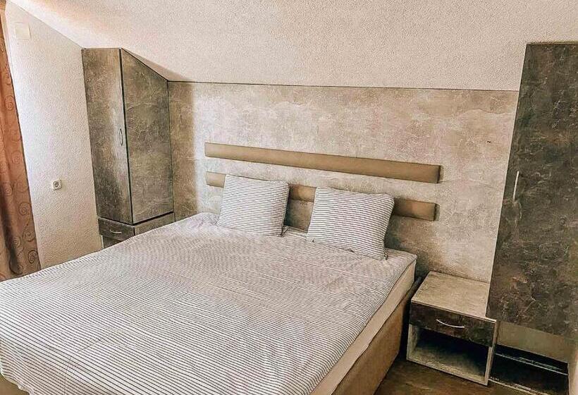 اتاق استاندارد چهار تخته, Vila Ivan