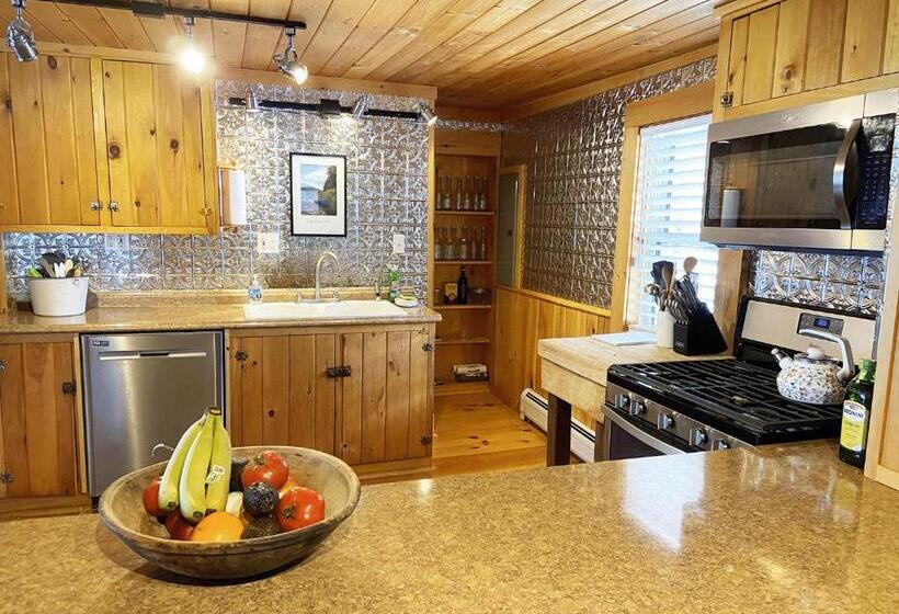 Номер Стандарт, French Woods Farmhouse Bed & Breakfast