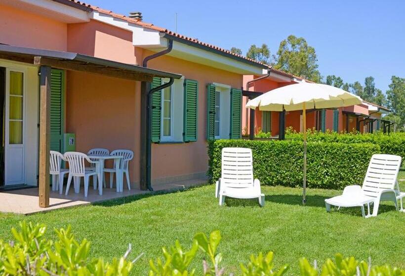 复式房间, Residence With Swimming Pool In Mazzanta Just 600 Meters From The Beach
