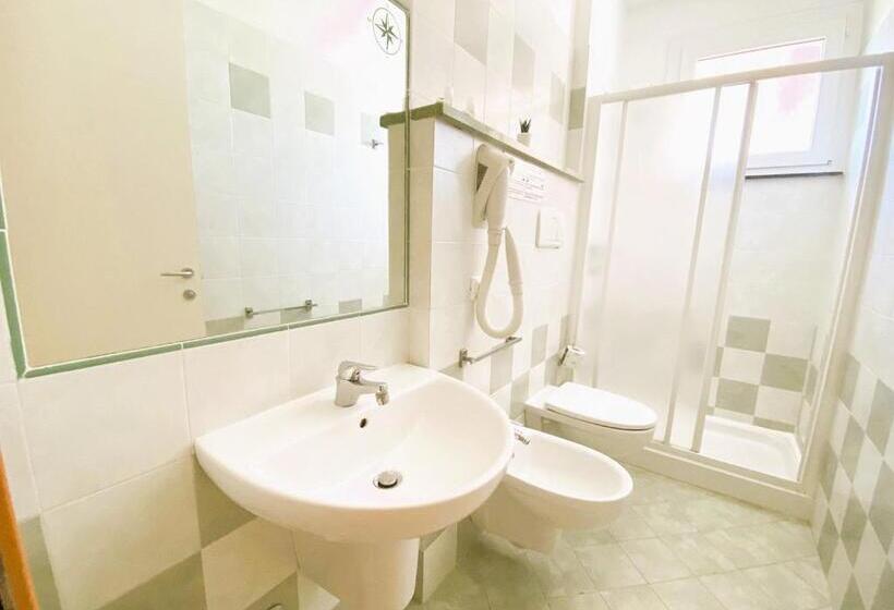 带1个卧室的公寓, Residence With Swimming Pool In Mazzanta Just 600 Meters From The Beach