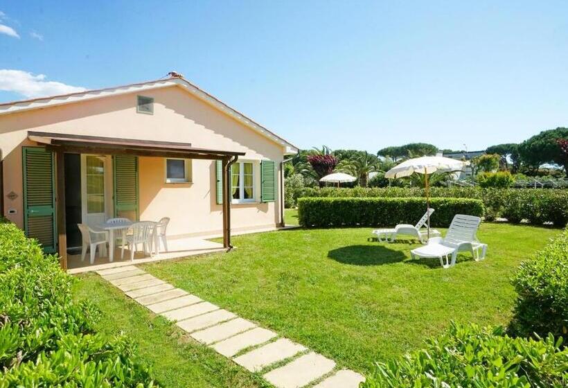 带1个卧室的公寓, Residence With Swimming Pool In Mazzanta Just 600 Meters From The Beach