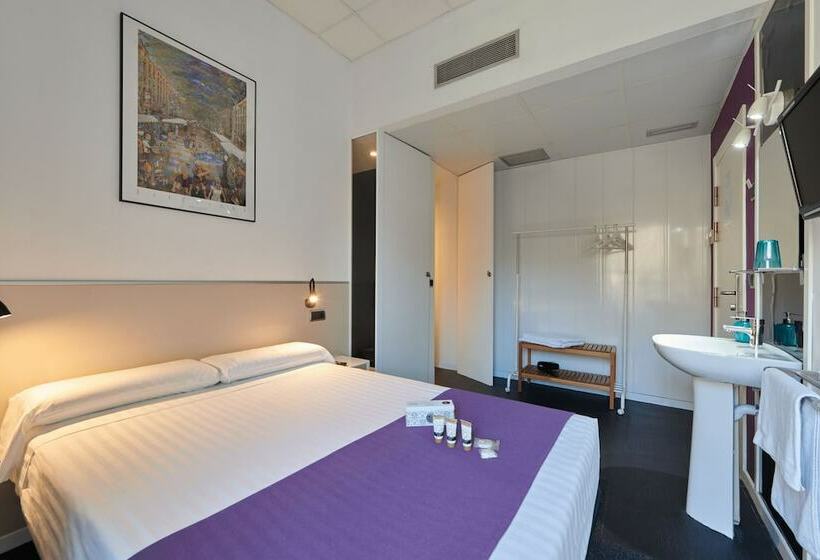 Номер Стандарт, Hostal Mayerling Centro