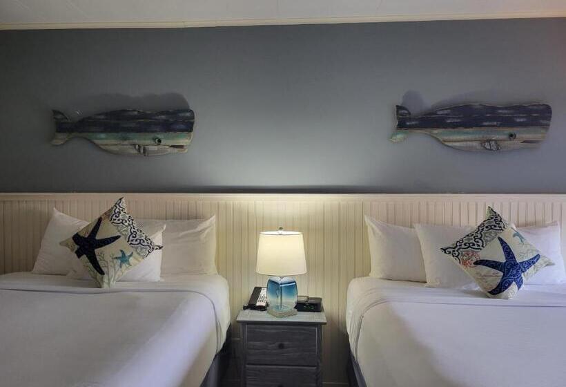 Номер Стандарт Вид на Бассейн, Circle Hotel Fairfield