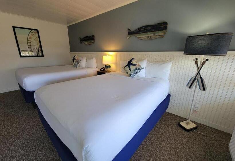 Номер Стандарт Вид на Бассейн, Circle Hotel Fairfield