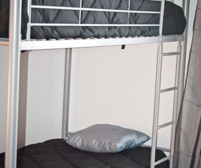 Номер Стандарт, D. Dinis Low Cost Hostel