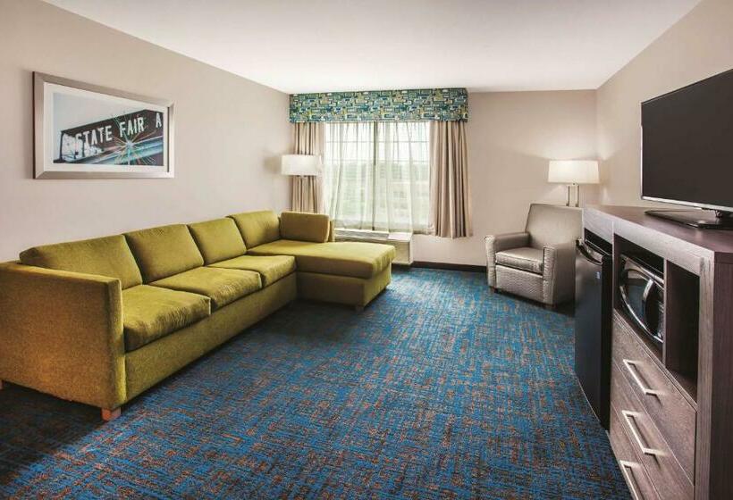 Люкс Кровать Кинг, La Quinta By Wyndham St. Paul Woodbury