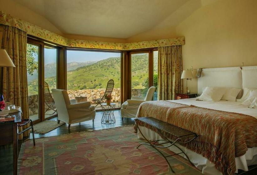 Habitación Superior con Terraza, Nabia