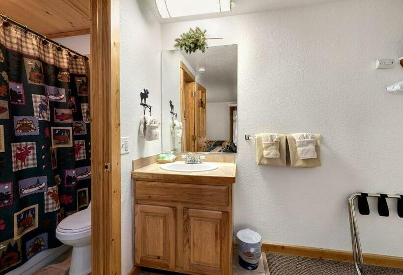 Четырехместный Номер Стандарт, Nicky's Resort
