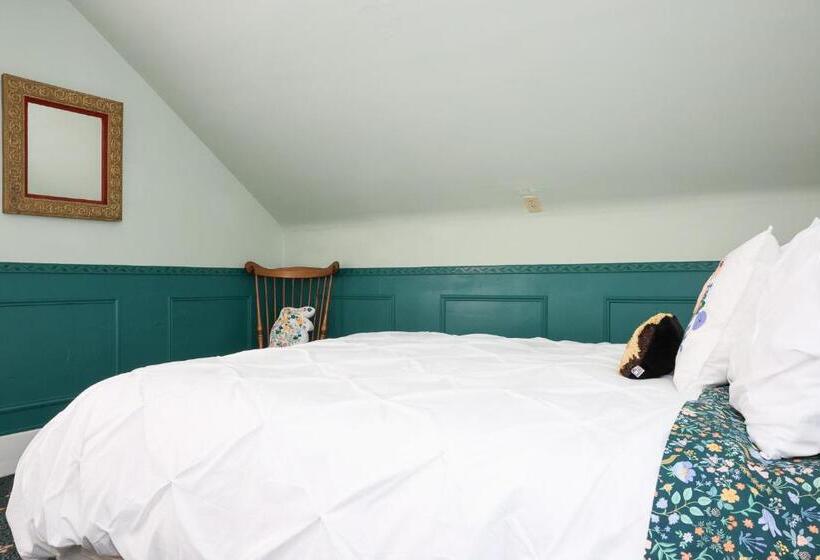 Family Suite, Stone Chalet Bed & Breakfast Inn