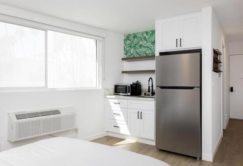 Студия Deluxe, Fenix Hotel Hollywood