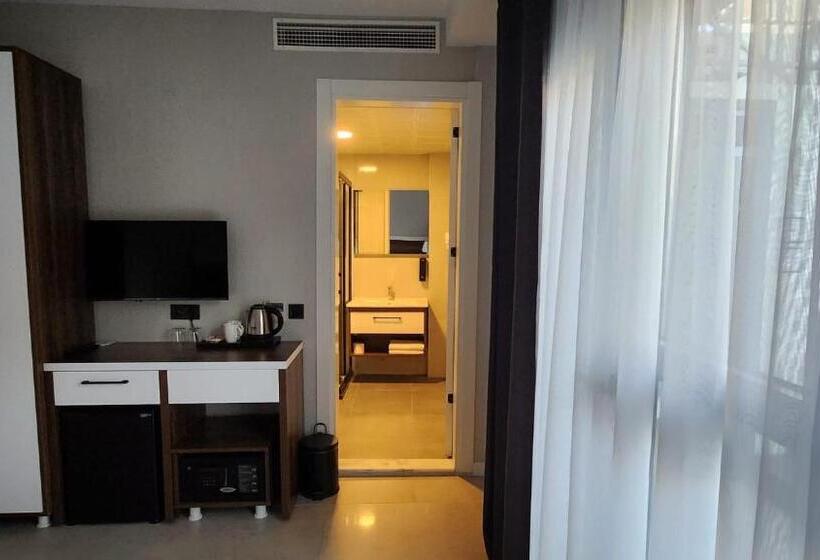 Номер Стандарт Вид на Сад, Lulubay Rooms & Suites
