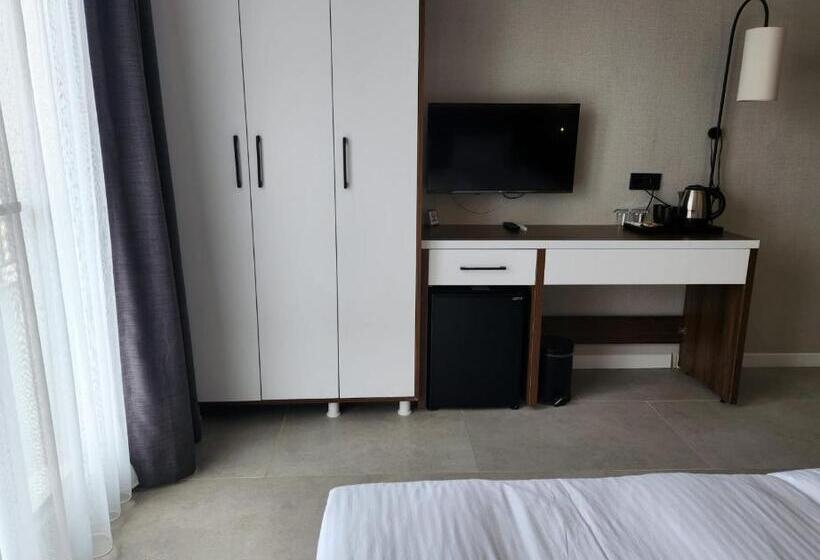 Семейный Номер, Lulubay Rooms & Suites