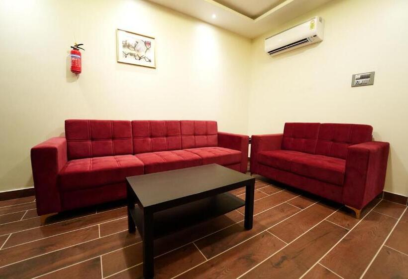 带大床的套房, Mevid Hotels