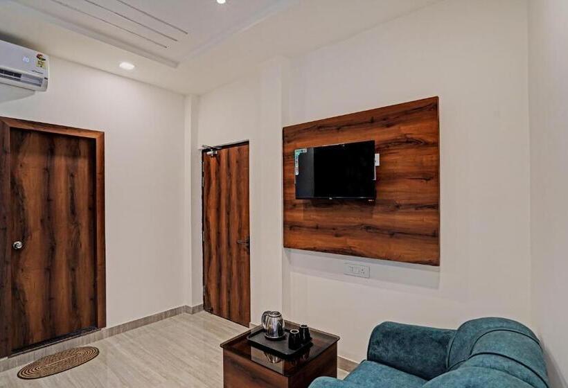 Трехместный Номер Классика, Fabhotel Relax Inn I