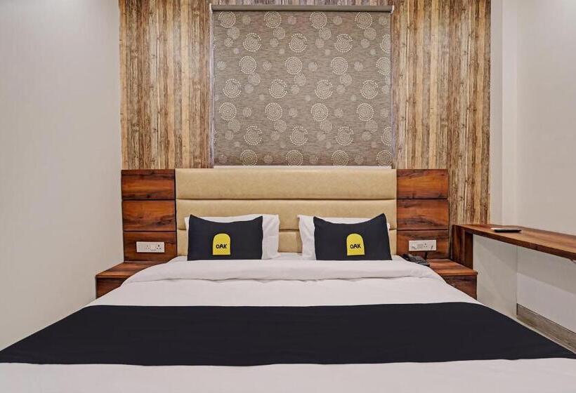 Трехместный Номер Классика, Fabhotel Relax Inn I