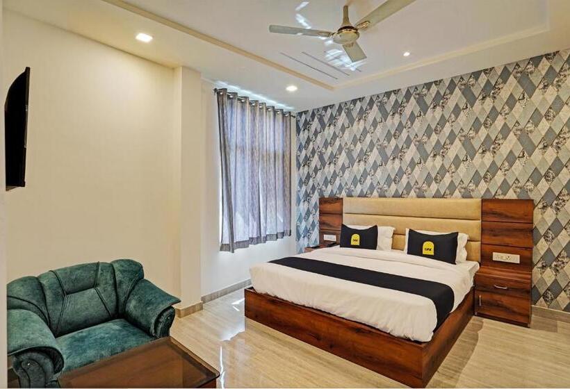 Трехместный Номер Классика, Fabhotel Relax Inn I