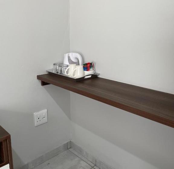 Quarto Estandar, 473 On Cliff