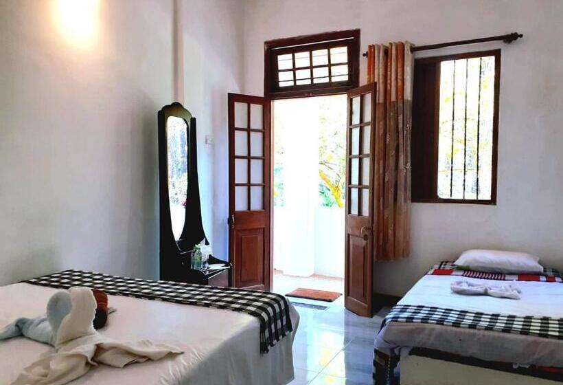 Номер Стандарт Трехместный, Green Shade Resort & Haritha Sewana