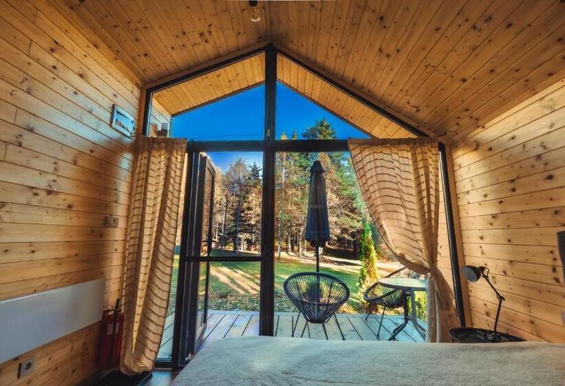 Номер Стандарт, Saint Constantine Mountain Retreat