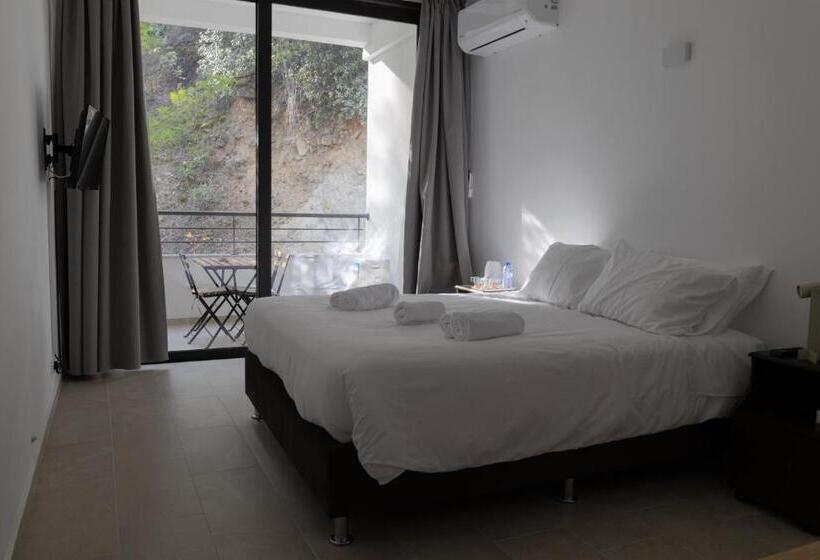 标准间带阳台, Rifugio Retreat Bed&breakfast