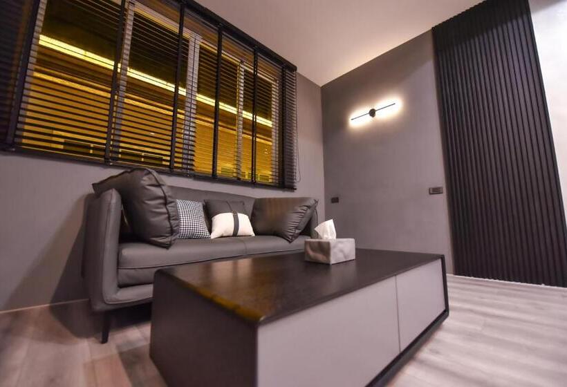اتاق استاندارد, Two Couples Leisure Art Motel