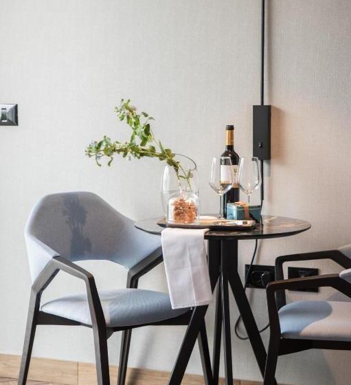 Номер Стандарт с Балконом, Almond Hotel   Adults Only