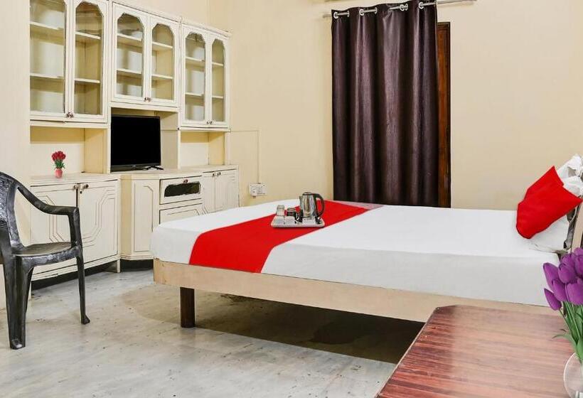 Quarto Triplo Clássico, Oyo Hotel Arera Inn