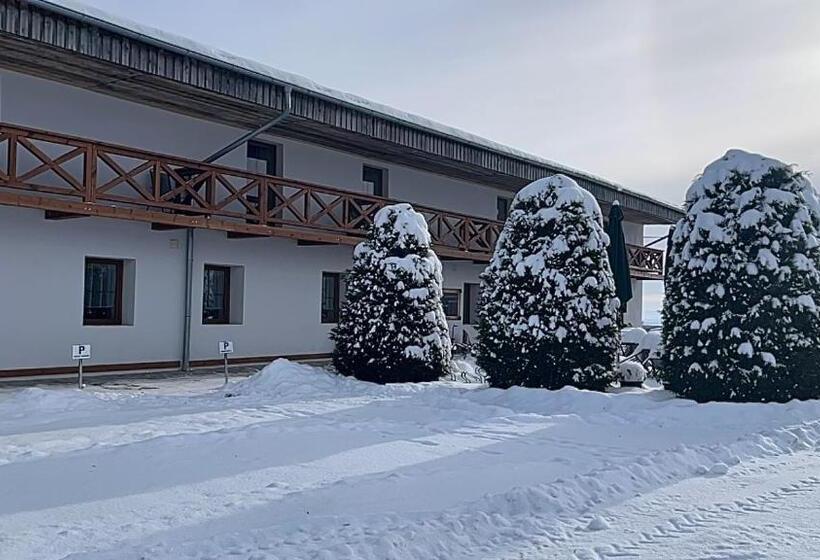 Номер Стандарт с Балконом, Penzion Golf Luby