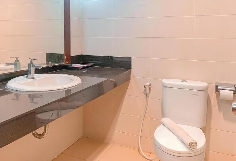 جناح جونيور, Urbanview Hotel Grand Permata In Banjarbaru By Reddoorz