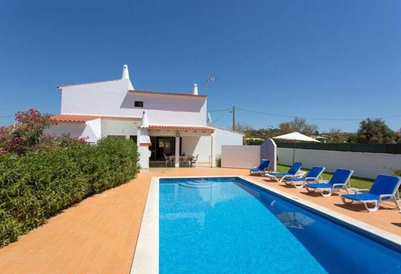 Вилла 1 Спальня, Casa Silver, Gale   Sleeps 9 Close To Amenities And Beach!