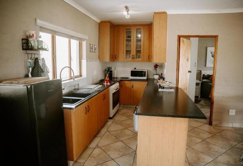 Дом 1 Спальня, Breathe Accommodation