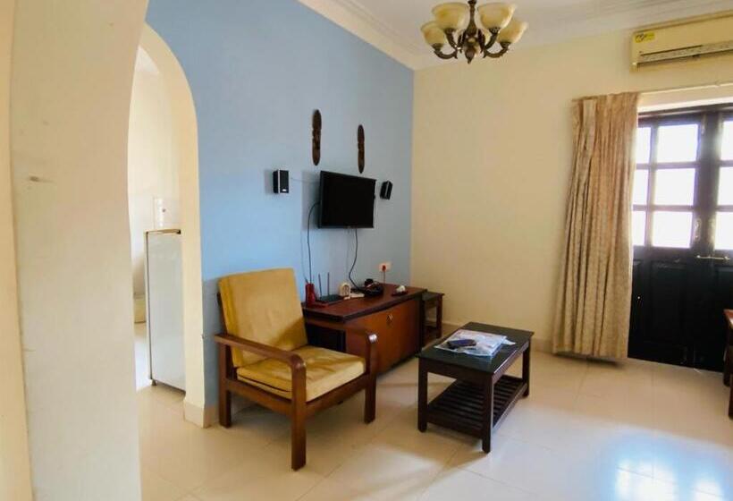 דירת חדר נוף לבריכה, Holidays Beach Apartments Goa