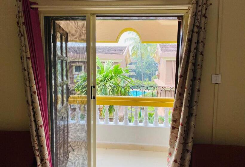 דירת חדר נוף לבריכה, Holidays Beach Apartments Goa