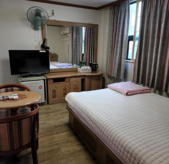 Номер Стандарт, Daeho Motel