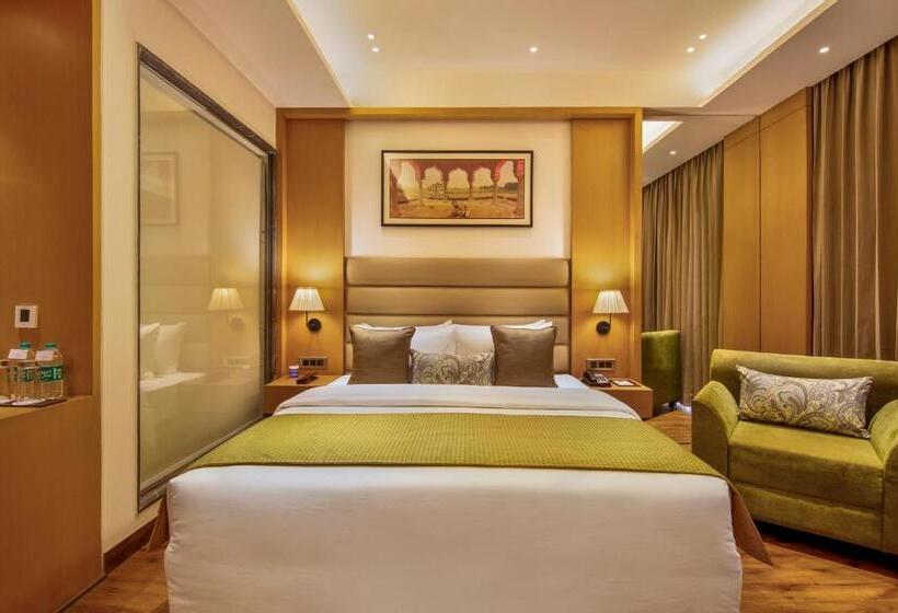 Номер Deluxe, Sarovar Portico Sonipat